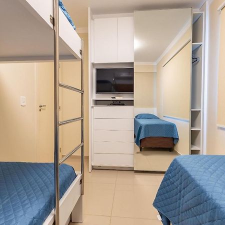 Cobertura Espacosa E Confortavel No Centro De Бомбіняс Екстер'єр фото